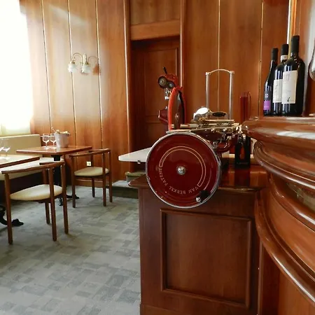 Italia Hotel 4*