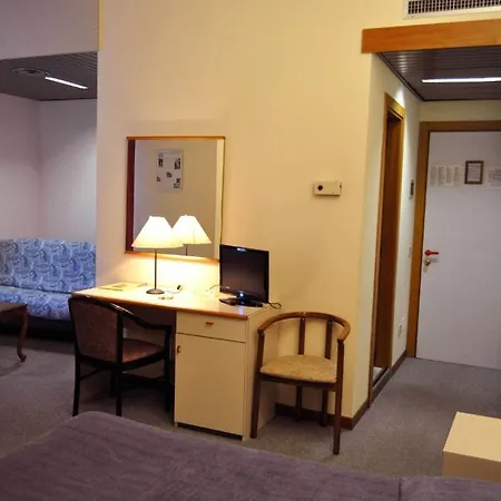 Italia Hotel 4*