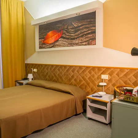 Hotel Italia 4*